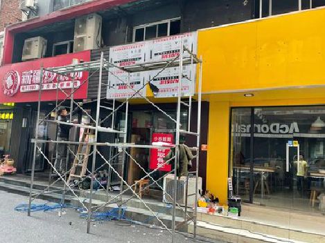 自贡制作广告招牌如何避免它发黄？